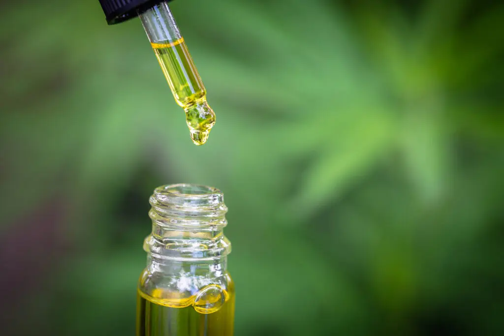 A black and white image of the word cbd.